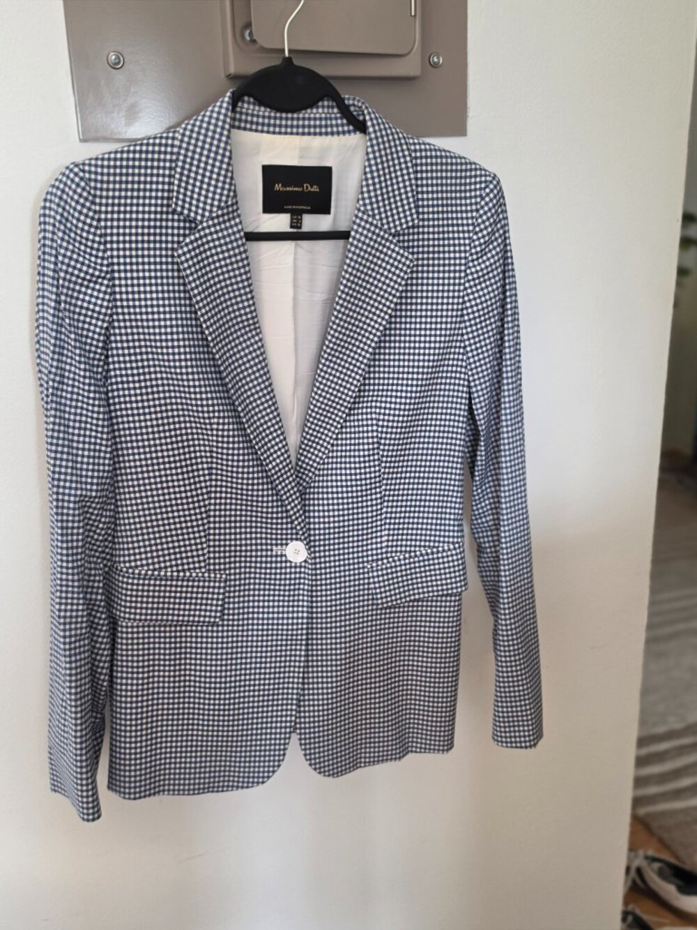 Massimo Dutti Gingham Check Blazer – Navy/White, Size 4  Price: $60